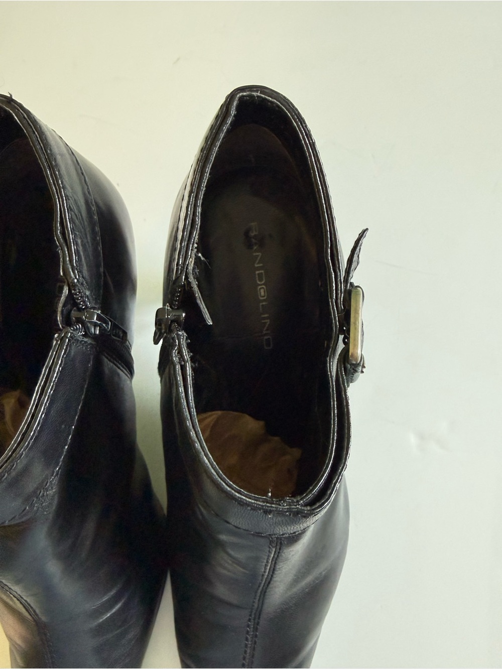 Bandolino Black Leather Pointed Toe Ankle Boots Side Zipper & Buckle Sz 10